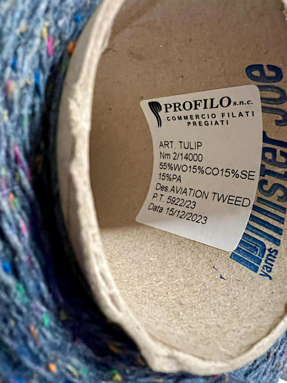 Profilo TULIP colorful tweed yarn made in Italy
Luxury Italian merino silk cotton tweed yarn close up
Soft tweed lace yarn 700m per 100g for sweaters and shawls
Italian tweed yarn with multicolor flecks
TULIP merino silk cotton yarn with refined tweed texture detail