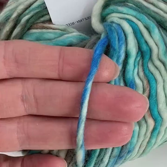 Lana Gatto Capoeira luxurious wool blend super bulky roving yarn from iDOKNiT. Lightweight fluffy Italian-spun multicolor gradient fiber from the Winter 2025 Limited Collection, 100m per 100g skein.