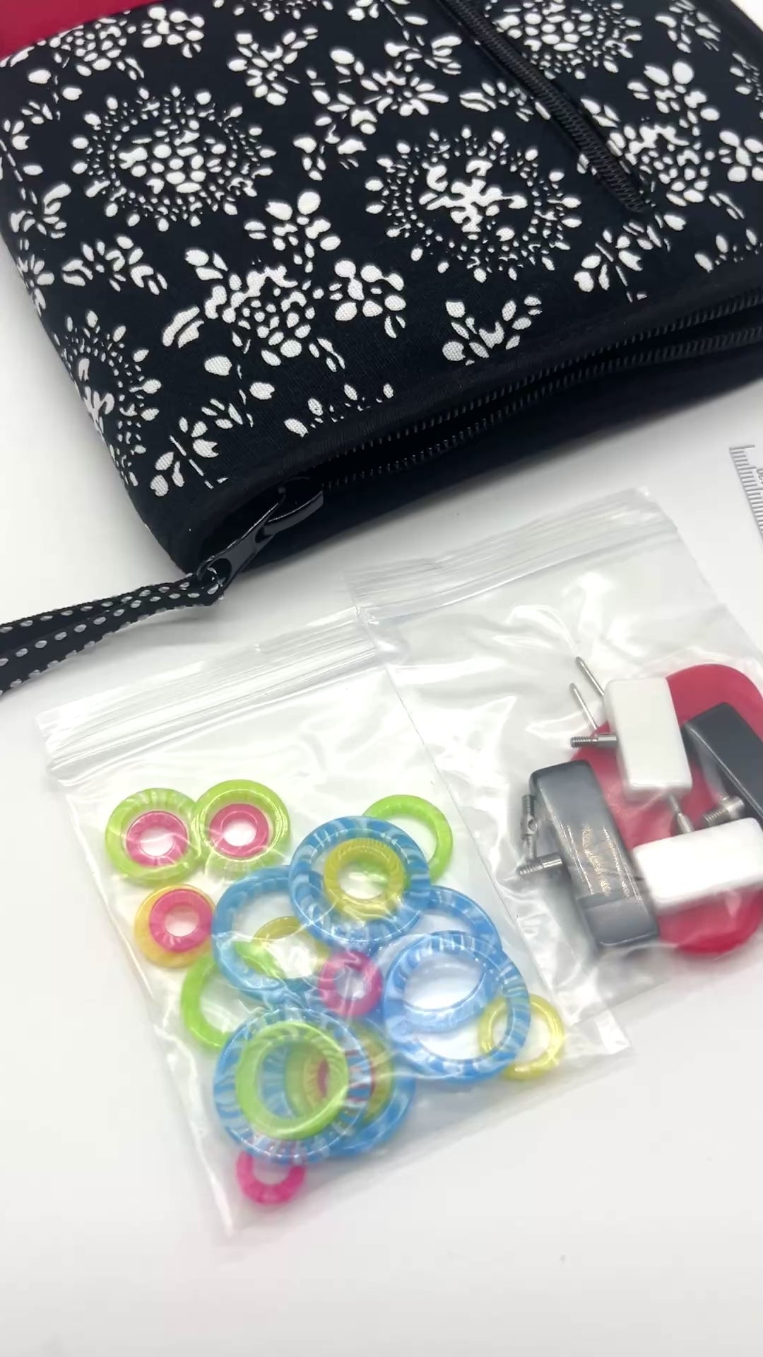 ChiaoGoo TWIST SS 5" Complete interchangeable knitting needle set with surgical stainless steel lace tips and compact fabric case for iDOKNiT.
