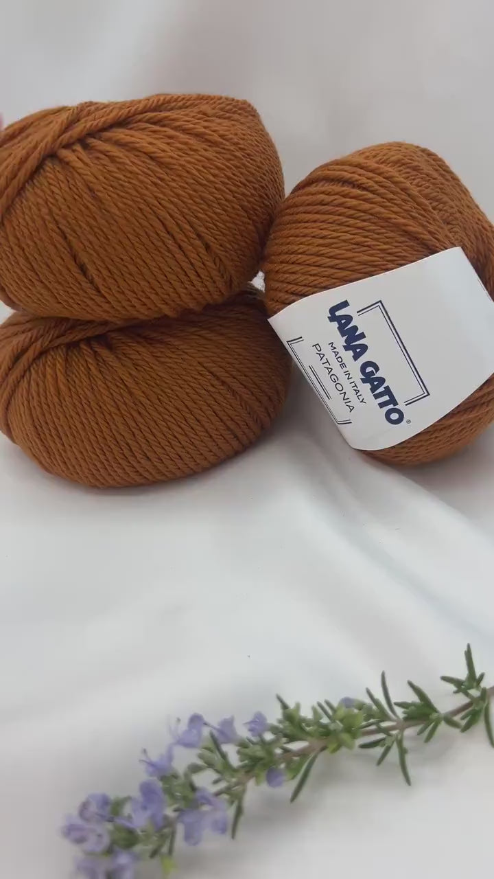 Lana Gatto Patagonia 100 percent pure new wool Italian super chunky yarn from iDOKNiT