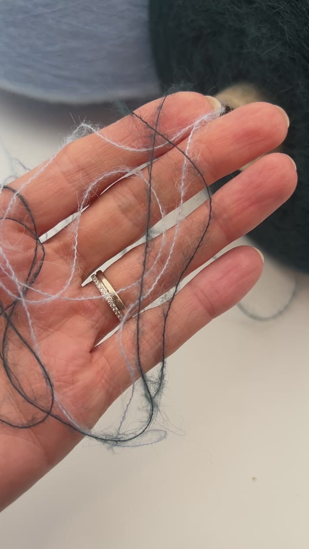 Luxury alpaca merino yarn SORIANO by Pecci Filati Italy
Soft fluffy Italian lace yarn with elegant alpaca halo
Pecci Filati SORIANO yarn close up showing airy texture
Luxury companion yarn for sweaters shawls and knitwear
Italian alpaca merino lace yarn for soft fluffy knitting