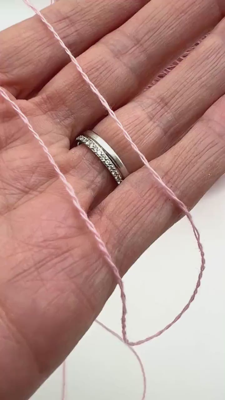 Exclusive iDOKNiT lace weight yarn, VIGOGNA by RiGo Italy. A high-quality blend of 10% cashmere and 90% merino wool in a 2/23 count, providing 1150m per 100g. Curated by iDOKNiT in 1276 Pink and 1277 Camel. Authentic Italian-made luxury fiber for ultra-soft, delicate garments with a refined finish.