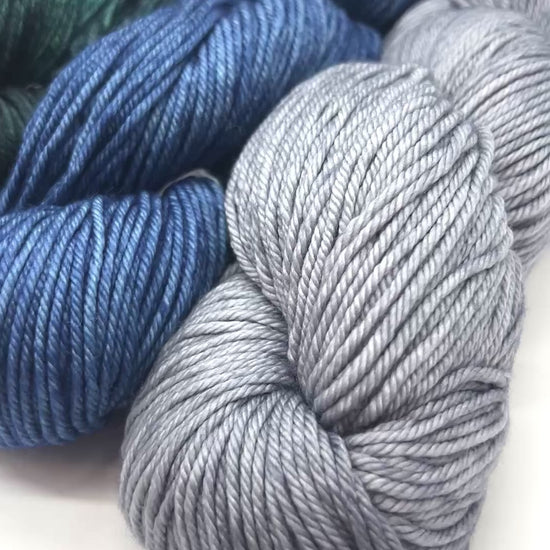 Premium iDOKNiT worsted weight yarn, RIOS by Malabrigo Peru. 100% superwash merino wool, 4-ply construction for stitch definition, 192m/100g. Hand-dyed authentic Peruvian yarn curated by iDOKNiT for durable, soft, and professional knitting projects.