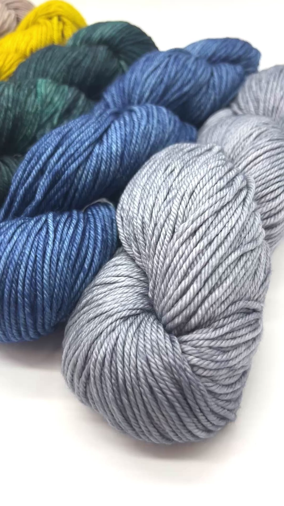 Premium iDOKNiT worsted weight yarn, RIOS by Malabrigo Peru. 100% superwash merino wool, 4-ply construction for stitch definition, 192m/100g. Hand-dyed authentic Peruvian yarn curated by iDOKNiT for durable, soft, and professional knitting projects.