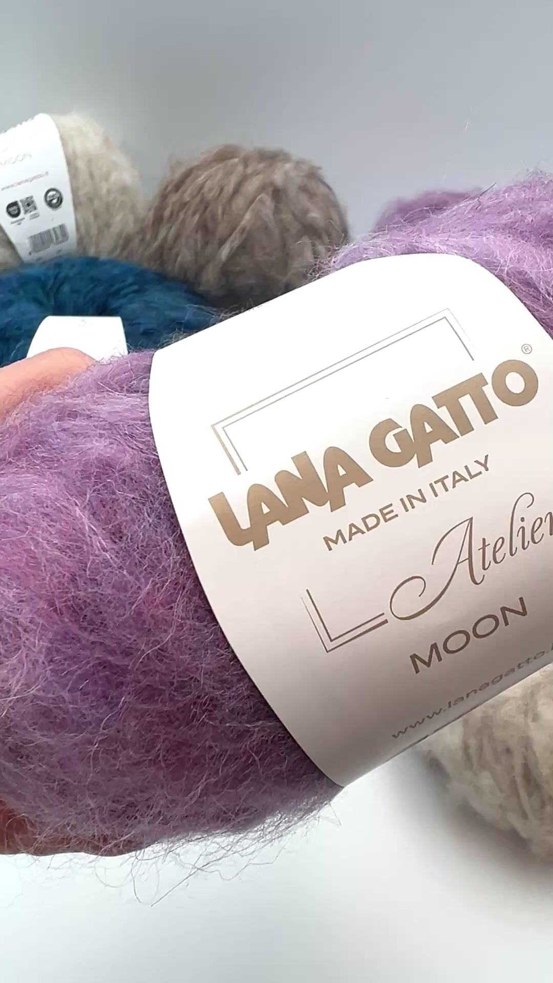 Lana Gatto Moon 45 percent Extrafine Merino 45 percent Superfine Alpaca Italian cable roving yarn from iDOKNiT