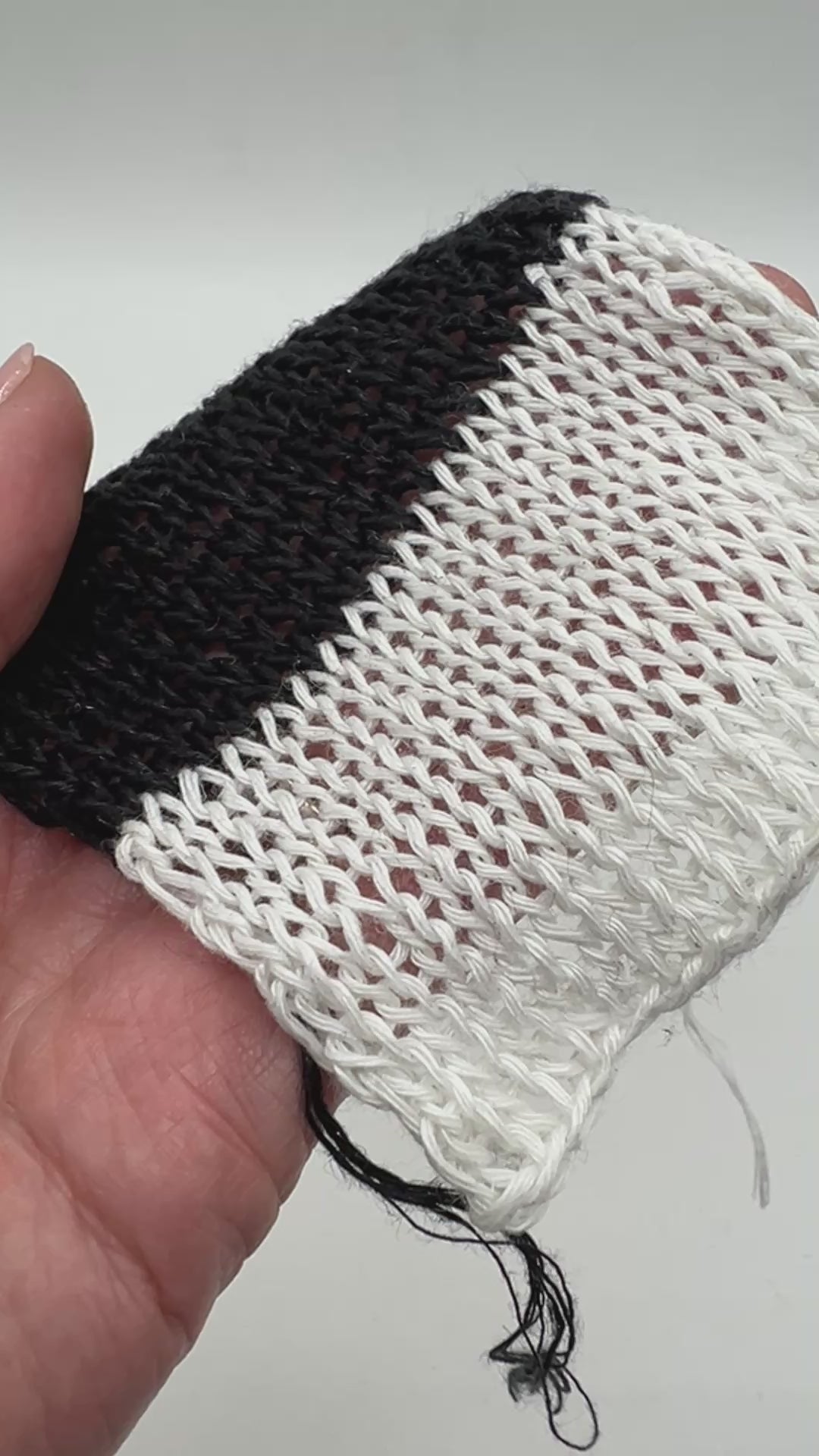 Exclusive iDOKNiT sport weight yarn, LINO by RI.Go Italy. 