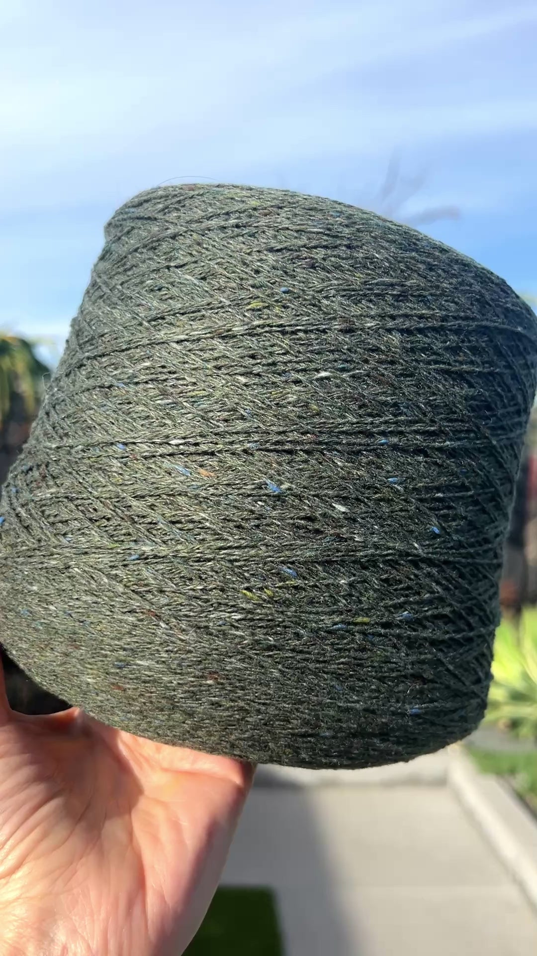 iDOKNiT Cariaggi MALFILE Tweed Italian lace yarn Nm 2/13000, merino cashmere blend with subtle tweed texture, shown in balls and cone format