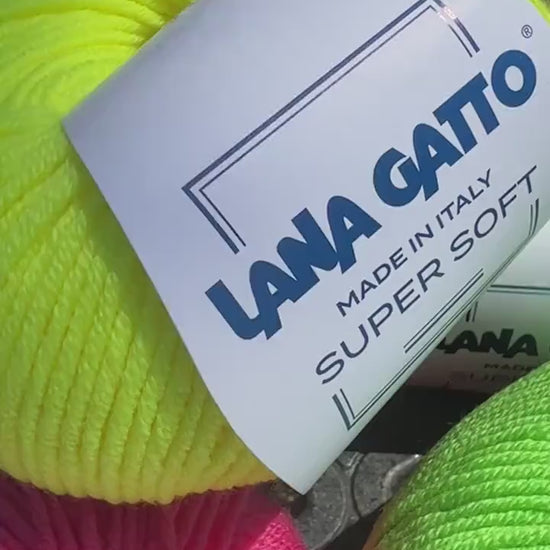 Lana Gatto Super Soft Merino Wool yarn ball – 50g skein