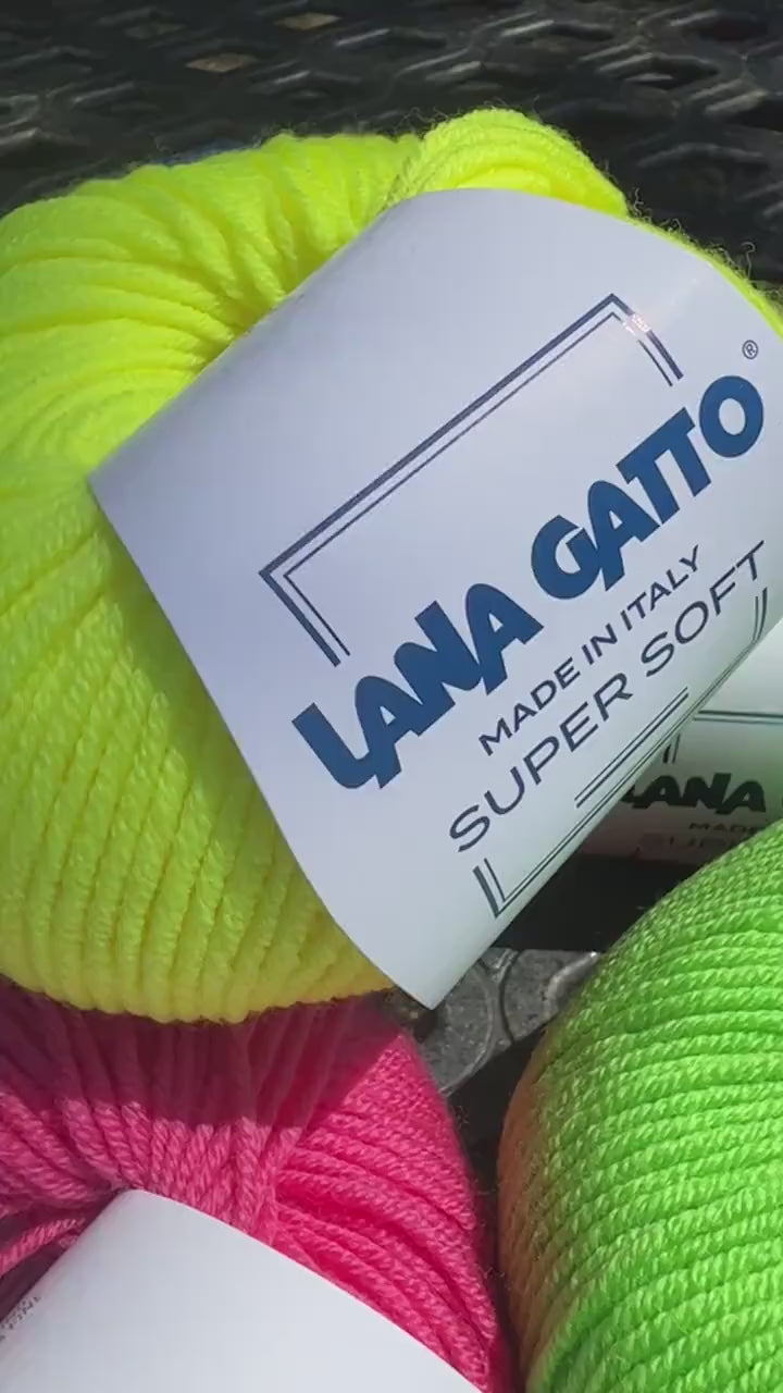 Lana Gatto Super Soft Merino Wool yarn ball – 50g skein