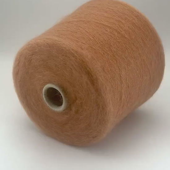 lineapiu geneve super kid mohair yarn italy
luxury italian mohair lace yarn 1500m 100g
soft halo mohair yarn for knitting weaving blending
designer super kid mohair yarn close up
italian lace mohair yarn balls or cones