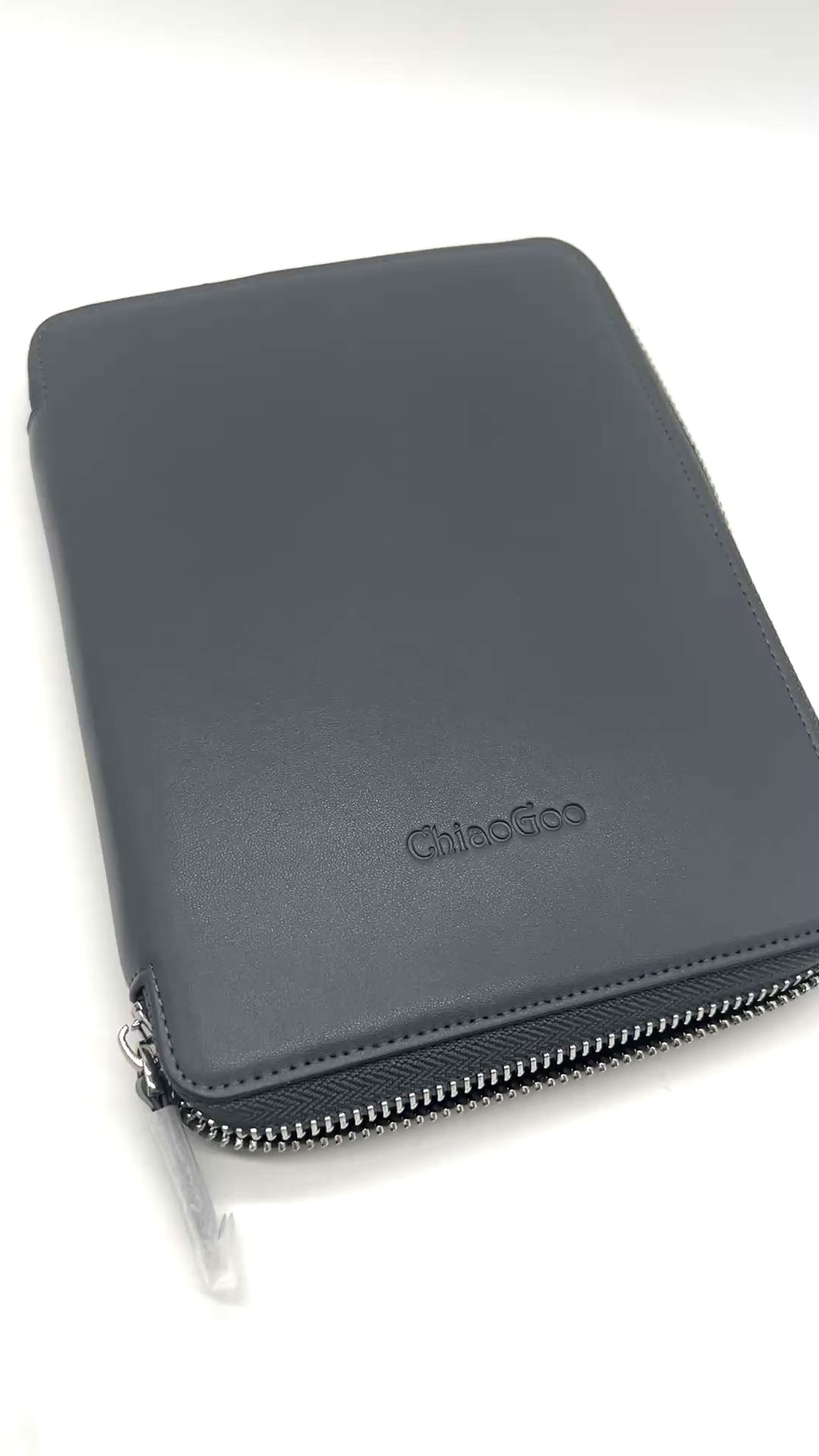 ChiaoGoo FORTÉ 2.0 5" complete interchangeable knitting needle set with carbon fiber and blackwood tips in organized case for iDOKNiT.