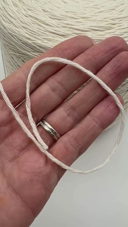 SIBERIA Cashmere Merino Lace Yarn by Ri.Go Italy DK Weight — 260m per 100g