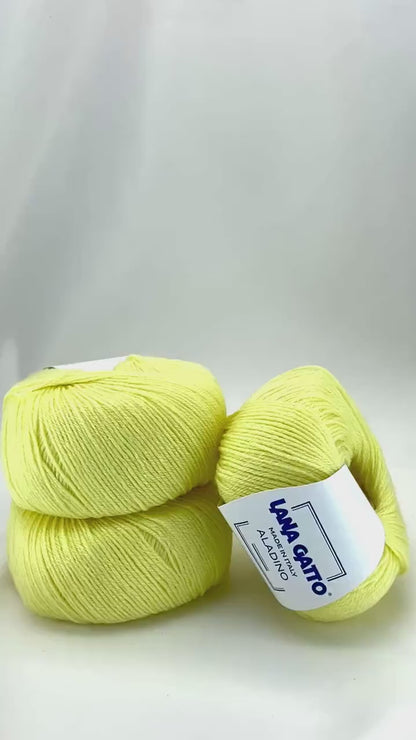 Aladino 50 percent pure new wool 50 percent acrylic shrinkproof fingering weight yarn from iDOKNiT