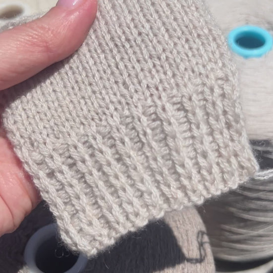 elegance 100 percent cashmere lace yarn 1800m 100g
extra fine cashmere yarn nm 2 36 balls or cones
luxury cashmere companion yarn for knitting weaving
soft cashmere lace yarn with halo after washing
prestige fashion stock cashmere yarn china italy sourcing