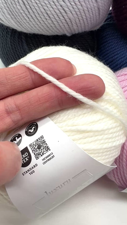 Lana Gatto MAXI VIP yarn balls in soft neutral shades – premium Italian merino cashmere blend. IDOKNIT Shop.