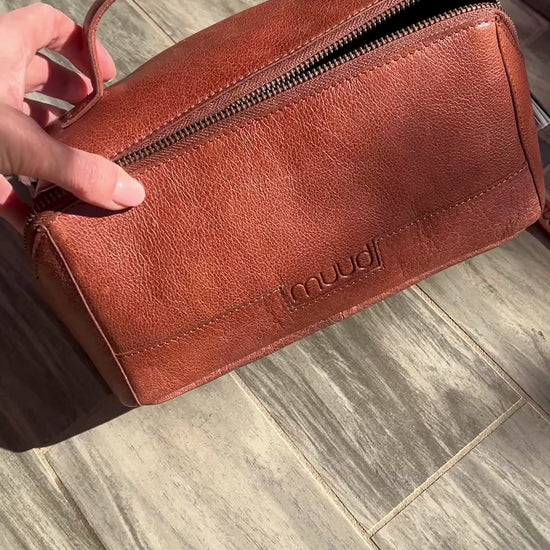 muud Cleo genuine leather box style crossbody project bag from iDOKNiT
